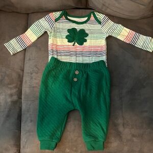 Wonder Nation Multicolor Striped 4 Leaf Clover Baby Top and pants